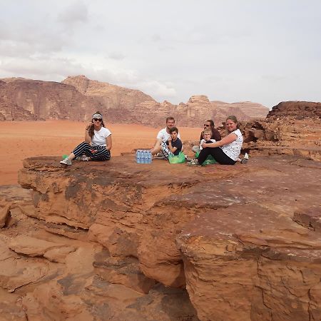 Wadi Rum Light Camp エクステリア 写真