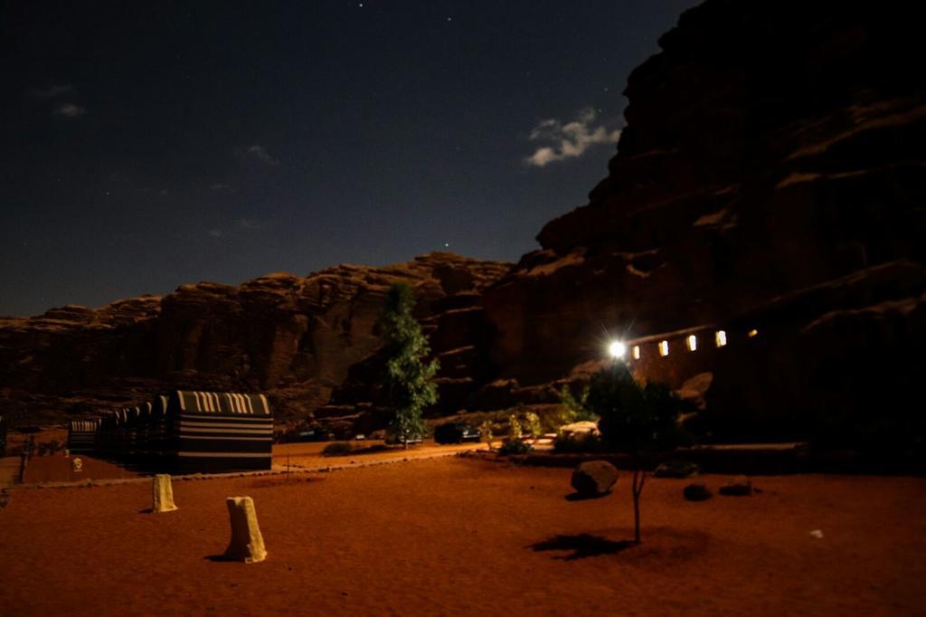 Wadi Rum Light Camp エクステリア 写真